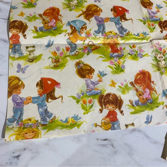 Vintage Gift wrap sheets kitschy little girls & cats - Picture 3 of 4